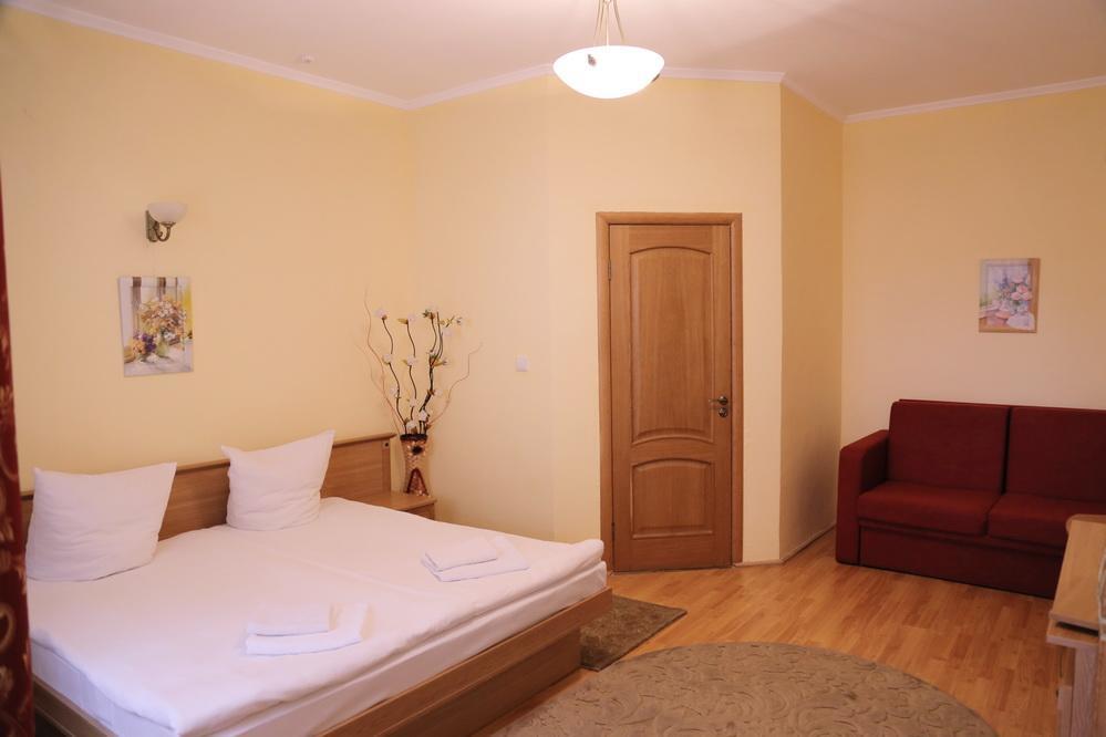 Gracia + Berehove (Transcarpathia) Exterior photo
